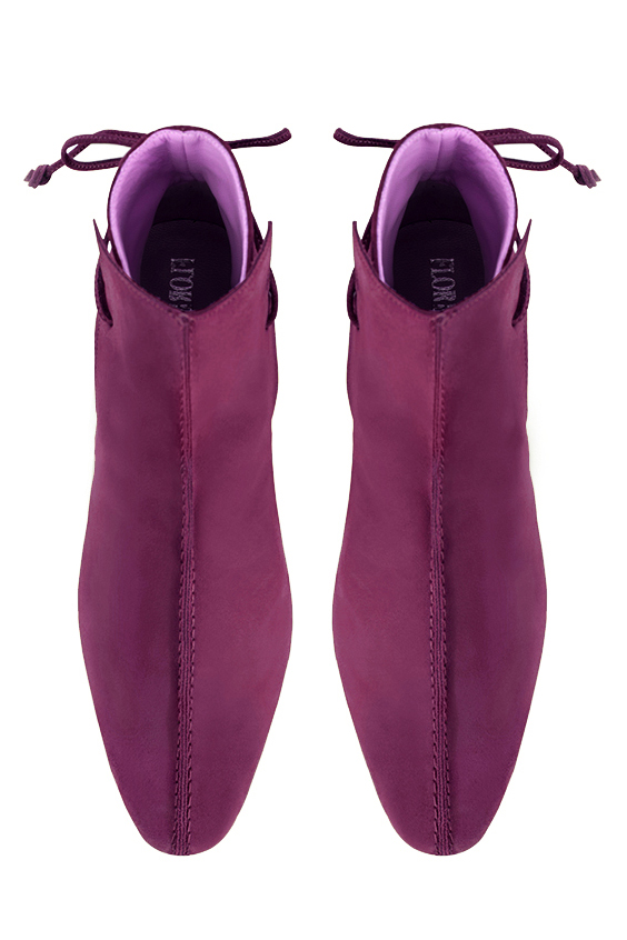 Mulberry purple women's ankle boots with laces at the back. Round toe. Low block heels. Top view - Florence KOOIJMAN